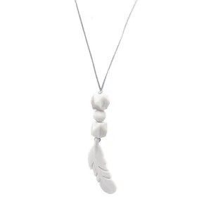 Feather Silicone Teether Necklace For Babies BPA Free Food Grade Silicone Teething Relief Sensory Pendant Necklace For Infants