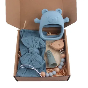 Coffret cadeau bébé avec anneau de dentition ours en silicone et attache-tétine bleu