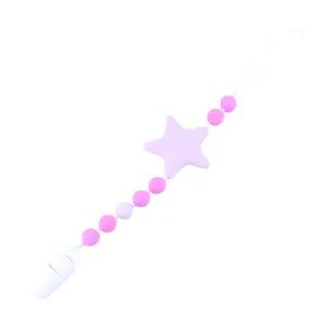 Detail der rosa Silikon-Schnullerkette mit Sternperle und sicherem Kunststoffclip