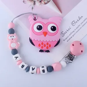 Baby Silikon Eule Beißring Schnullerkette mit rosa grauen Perlen und Baby Buchstabenperlen