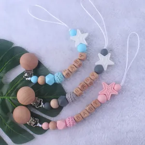 Chupetero de silicona y madera para bebé con cuentas hexagonales y grabado BABY
