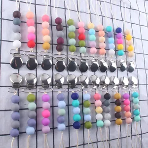 Silikon-Schnullerketten mit Metallclips in verschiedenen Morandi- und Macaron-Farben