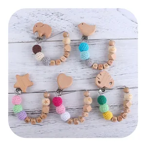 Pack de 5 chupeteros para bebé con clips de madera de haya y cuentas de ganchillo