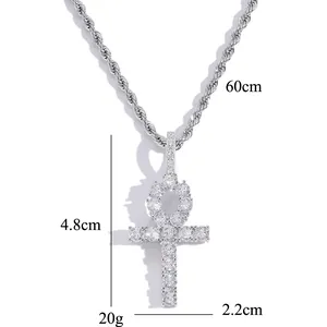Detail van de zilveren Ankh-kruishanger met afmetingen en zirkonia-steentjes