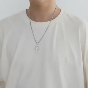 Heren hiphop Ankh kruis hanger met witte zirkonia en een zilverkleurige gedraaide ketting