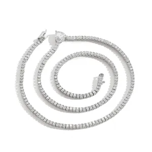 Collier tennis avec pendentif cœur en argent et détails en zircons micro-pavés