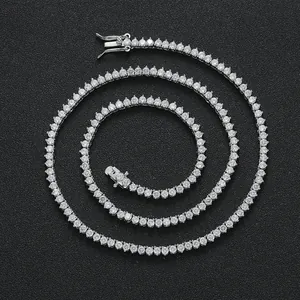 Chaîne tennis 2,5mm à une rangée en argent avec pierres de zircone cubique rondes