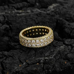 Anello hip hop dorato da uomo con quattro file di zirconi brillanti incastonati