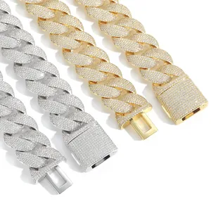 Detailansicht der 24mm Cuban Link Kette mit Zirkonia-Besatz in Gold und Silber-Finish