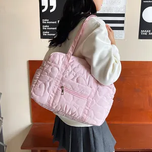 Sac Cabas en Nylon Matelassé en Forme de Cœur de Grande Capacité pour Femme Sac à Bandoulière de Voyage Chic Avec Poche