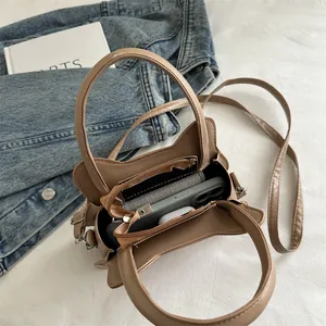 Sac à bandoulière minimaliste oreilles de chat, marron clair, avec poignées anneau et sangle
