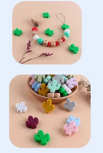 Dettaglio catenella per ciuccio fai-da-te con perle in silicone cactus e legno baby