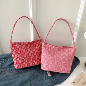 Chinese wedding tote bag with double happiness pattern in red and pink colors