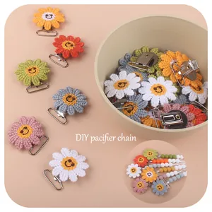 Handmade Crochet Sunflower Pacifier Clip Accessory DIY Smiley Face Flower Baby Pacifier Chain Anti-Drop Metal Clip Infants