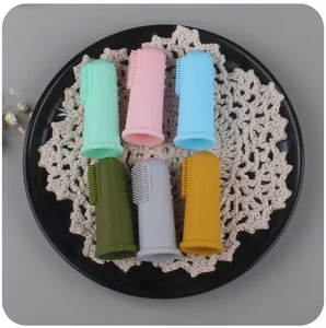Lot de six brosses à dents à doigt en silicone colorées avec poils souples et picots