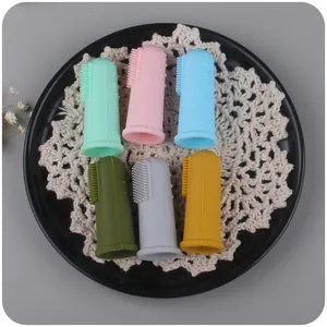 Lot de 6 brosses à dents à doigt en silicone souple pour bébés de couleurs assorties
