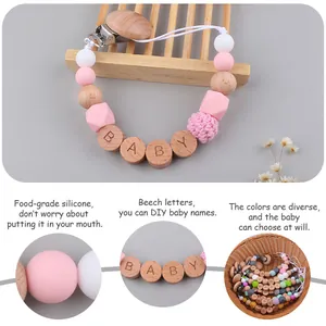 Sujeta chupetes personalizado de silicona y madera de haya con cuentas de letras