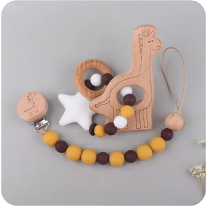 Set detallado de mordedor de jirafa de madera con cadena de chupete y accesorios de silicona