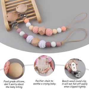 Baby Schnullerketten Set aus Silikon und Buchenholz mit handgehäkelten Perlen für zahnende Babys