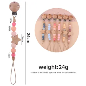 Catenella portaciuccio in legno di faggio con perline in silicone e stella, 24cm
