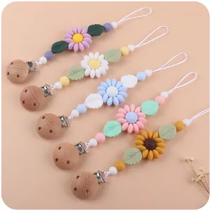 Silikon Schnullerketten mit Blumenmuster und Buchenholz-Clips in sanften Farben