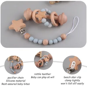 Vue détaillée du clip étoile en hêtre et perles en silicone pour attache-tétine