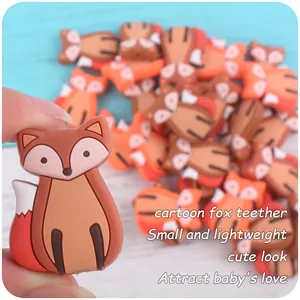 Detail eines weichen Silikon-Fuchs-Beißrings für Baby-Schnullerketten und DIY-Spielzeug