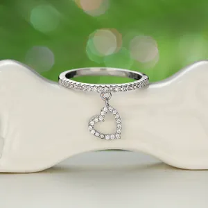 Anello con Ciondolo a Cuore in Argento Sterling 925 Zirconia Cubica Anello di Fidanzamento per Donna Gioielli Regalo