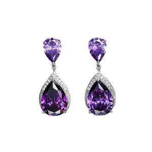 Elegante Ohrringe mit violetten Amethyst-Tropfen und Zirkonia-Verzierung in Silber