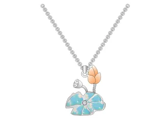 Vue détaillée du pendentif lotus en argent avec feuille d'émail et zircon incrusté