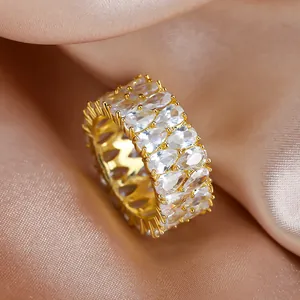 Dubbele rij eeuwigheidsring met peervormige zirkonia in roségoudkleur voor dames