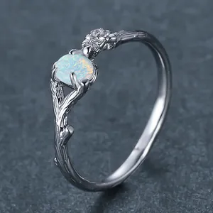 Anello Vintage con Opale Simulato Ovale Ramo Fiore Rame Placcato Argento Oro Zirconia Gioielli Ispirati alla Natura Donna