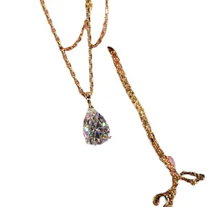 Elegant pear-shaped drop zircon pendant necklace in rose gold finish for women