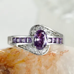 Squisito Anello in Rame Platinato Ovale Rosa Viola Bianco Zirconia Micro Intarsiato Gioielli di Moda per Donna Accessorio Quotidiano