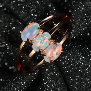Élégante Bague en Opale Ovale à Trois Pierres Design Creux Triple Couche Cuivre Plaqué Or Rose Or Blanc Bague Géométrique Bijoux Femme
