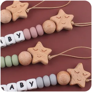 Schnullerkette aus Buchenholz-Stern mit Baby-Buchstabenperlen und Silikonperlen