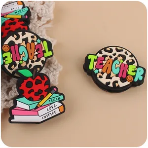 DIY baby bijtring accessoires met leraar panterprint cirkel en appel boek school ontwerp