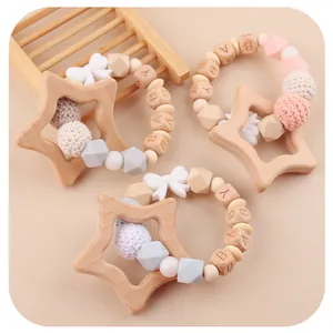 Set dentizione neonato in legno di faggio a forma di stella con perline in silicone e uncinetto
