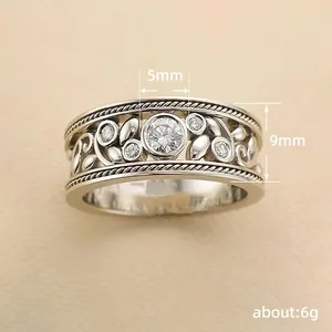 Baroque hollow flower ring in vintage silver finish with 5mm stone and engraved vine pattern