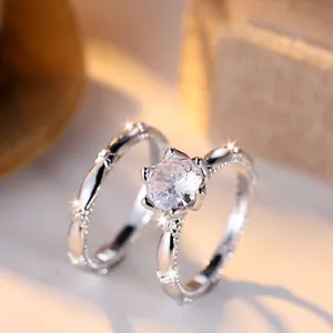 Women's 2Pcs Ring Set Silver Plated Copper Round Clear Zirconia Milgrain Edge Decorative Bands Wedding Party Finger Rings
