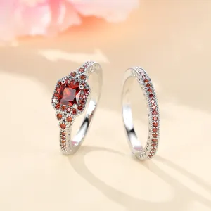 Elegantes Silber-Ring-Set mit quadratischem rotem Zirkon und Pavé-Besatz für Damen