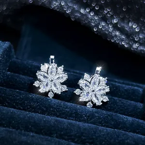 Exquisite Copper Zirconia Flower Clip-on Earrings For Women Korean Style Floral Rhinestone Non Pierced Earrings Jewelry Gift