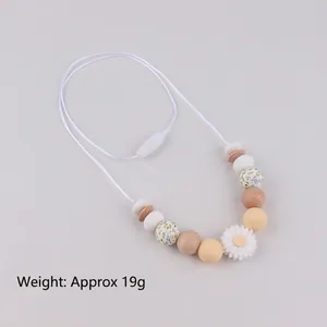 Daisy silicone teething necklace for nursing moms with wooden beads and safety clasp