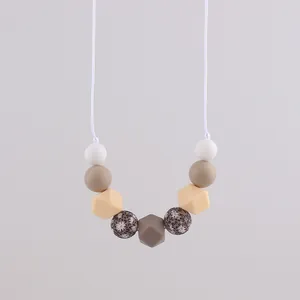 Silicone teething necklace for nursing mothers with leopard print and geometric beads
