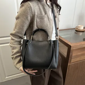 Sac Cabas en Cuir PU Texture Litchi Grande Capacité Sac Seau Minimaliste pour Femmes Trajet Bureau Sac à Main Rétro Sac à Épaule