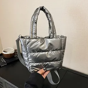 Sac Bandoulière Matelassé Puffer pour Femmes Métallique Brillant Léger Rembourré Sac à Épaule Avec Sangle Réglable Sac à Main Hiver Mode