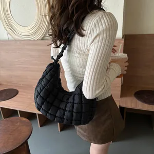 Sac à Épaule Matelassé pour Femmes Avec Bandoulière Plissée Sac Hobo Oxford Sac Cloud Tote Couleur Unie Sac à Main de Mode Quotidien