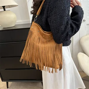 Women's Bohemian Tassel Shoulder Bag Velvet Large Capacity Tote Bag Metal Eyelets Decor Vintage Versatile Daily Purse