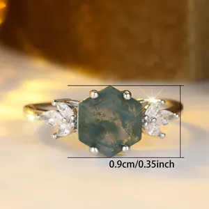 Sechseckiger Moosachat-Ring mit Diamanten im Marquise-Schliff auf Goldband für Damen