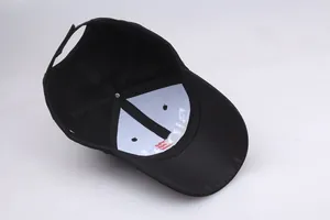 Innenansicht einer schwarzen Biden USA Baseballkappe mit weißem Futter und verstellbarem Riemen